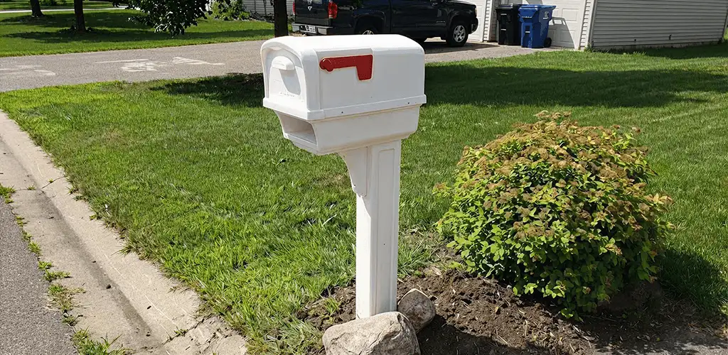 Mailbox installation for a residential curbside mailbox in Springfield, MO